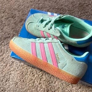 Adidas Kids Sneakers - Mint and Pink